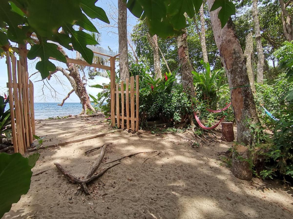 Oasis Beachfront Hostel Puerto Limon Exterior foto